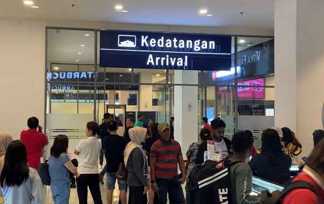 Pintu kedatangan pelabuhan intenasional Harbourbay Batam (Meutiaranews)