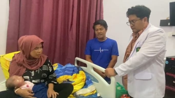 Bayi Muhammad Aroyan dari Lingga saat dirawat di RS Bhayangkara Polda Kepri (istimewa)