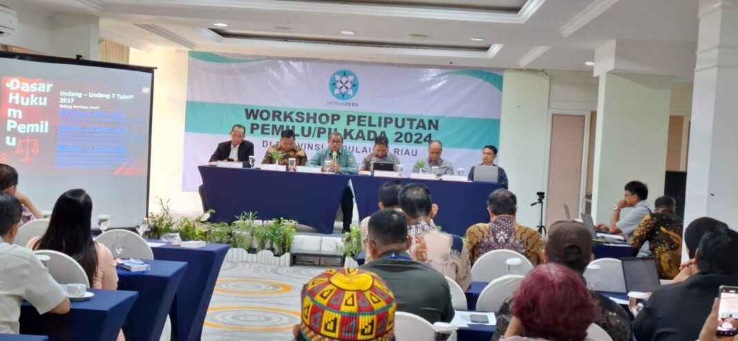 Dewan Pers menggelar Workshop Peliputan Pemilu/Pilkada 2024 di Hotel Harris Resort Waterfront, Jumat (5/7/2024). (Foto: AlurNews)