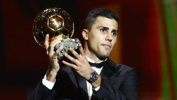 Rodri raih penghargaan Ballon d'Or 2024. (Foto: AFP)