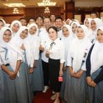 Amsakar-Li Claudia Perluas Beasiswa untuk Anak Hinterland dan Keluarga Tidak Mampu