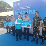 PLN Batam Serahkan Sapi Kurban ke Polresta Barelang