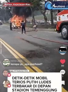 Daihatsu Terios Terbakar di Batam